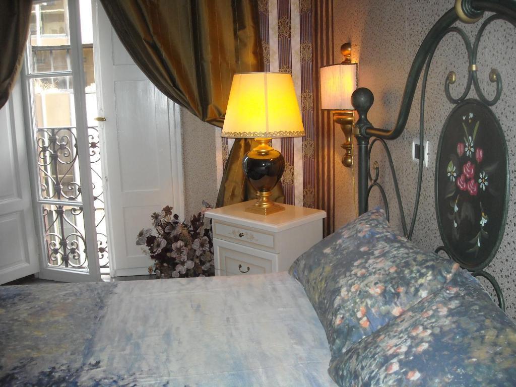 Bed and Breakfast Art Domus Reale Roma Habitación foto
