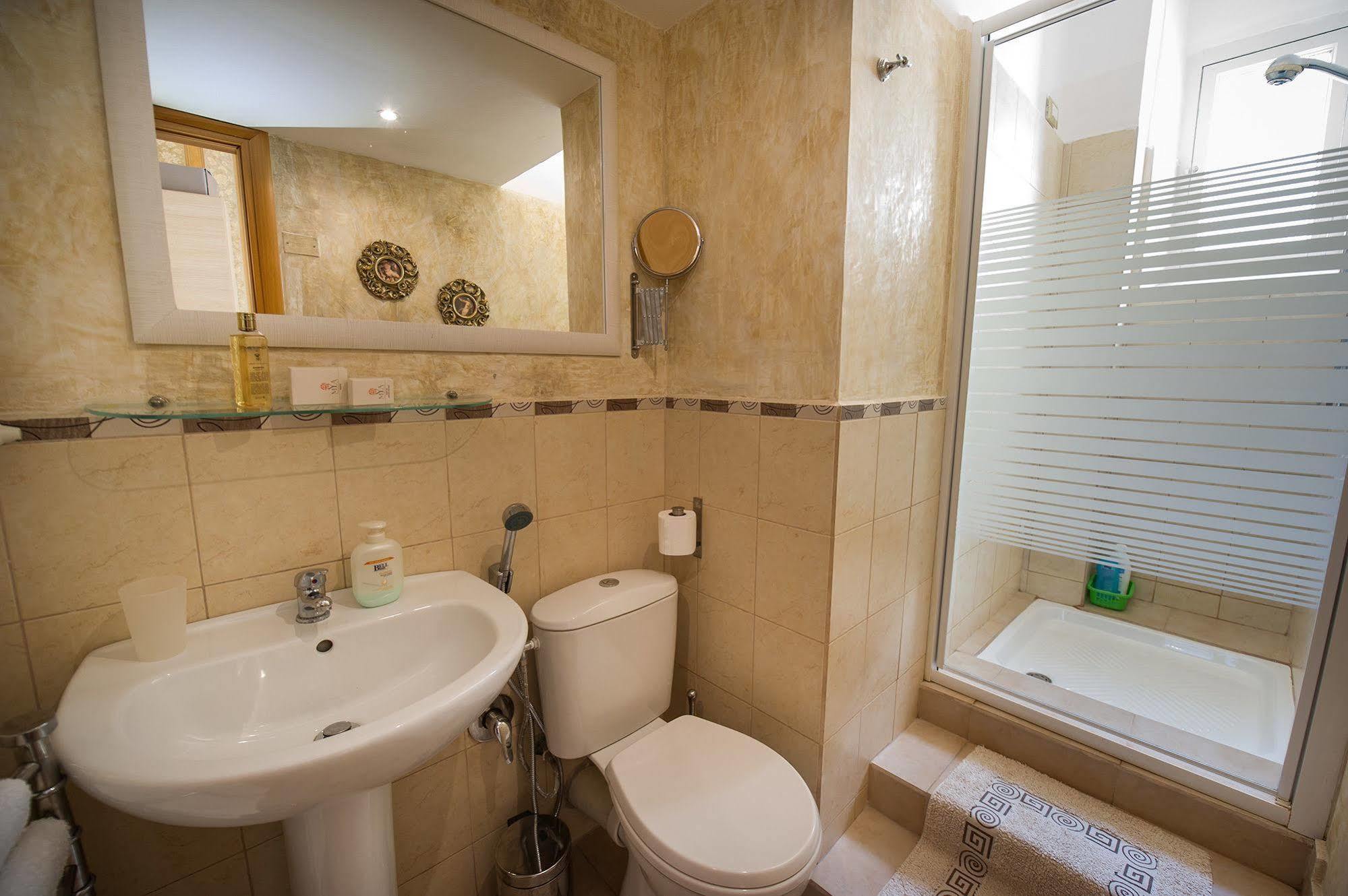 Bed and Breakfast Art Domus Reale Roma Exterior foto