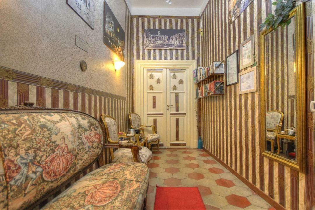 Bed and Breakfast Art Domus Reale Roma Exterior foto